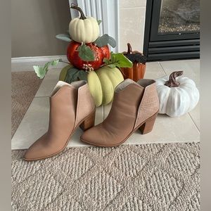 Dolce Vita Rozanne snake-embossed and smooth leather booties in tan